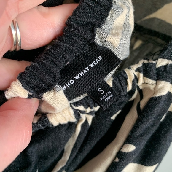 Who What Wear Black and Cream Floral puff Sleeve Dress - Picture 9 of 9